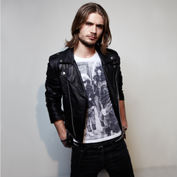  Michael Calfan photo