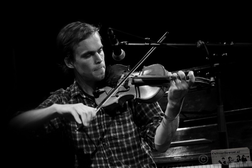  Peter Broderick photo